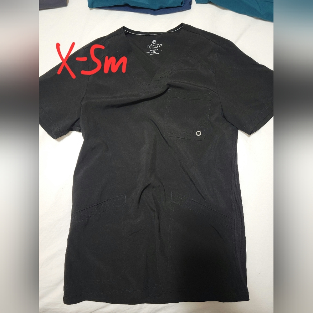 Men's Infinity Scrub Top